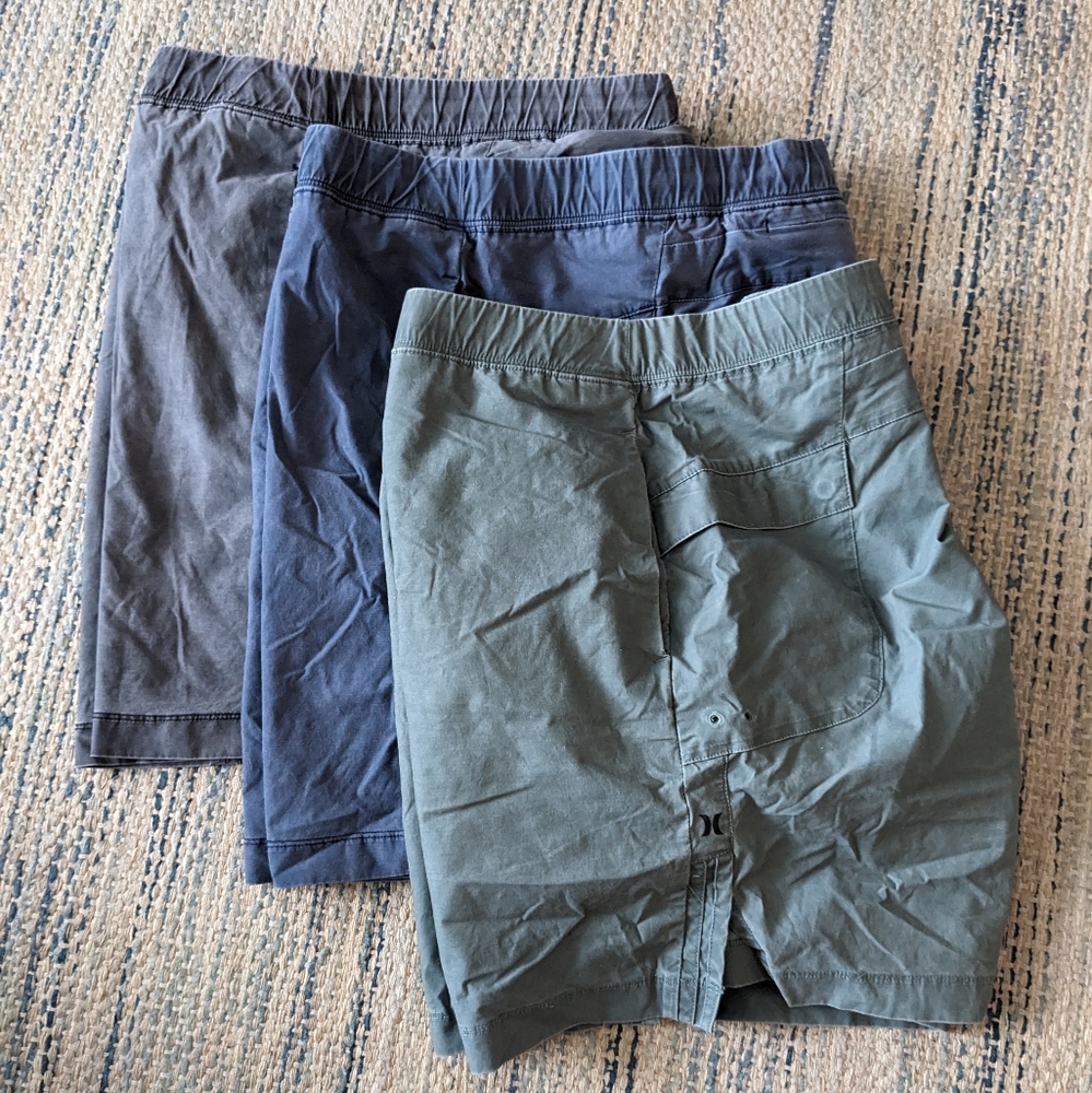 Men's 2 Lot Hurley Drawstring Multi pocket Distressed khaki shorts large